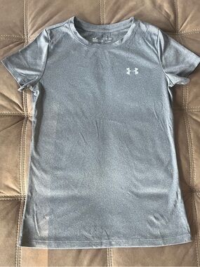Under Armour Silver Heather Short Sleeve Athletic Tee